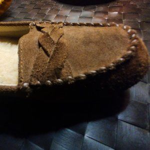 Bearpaw brown moccasin slippers